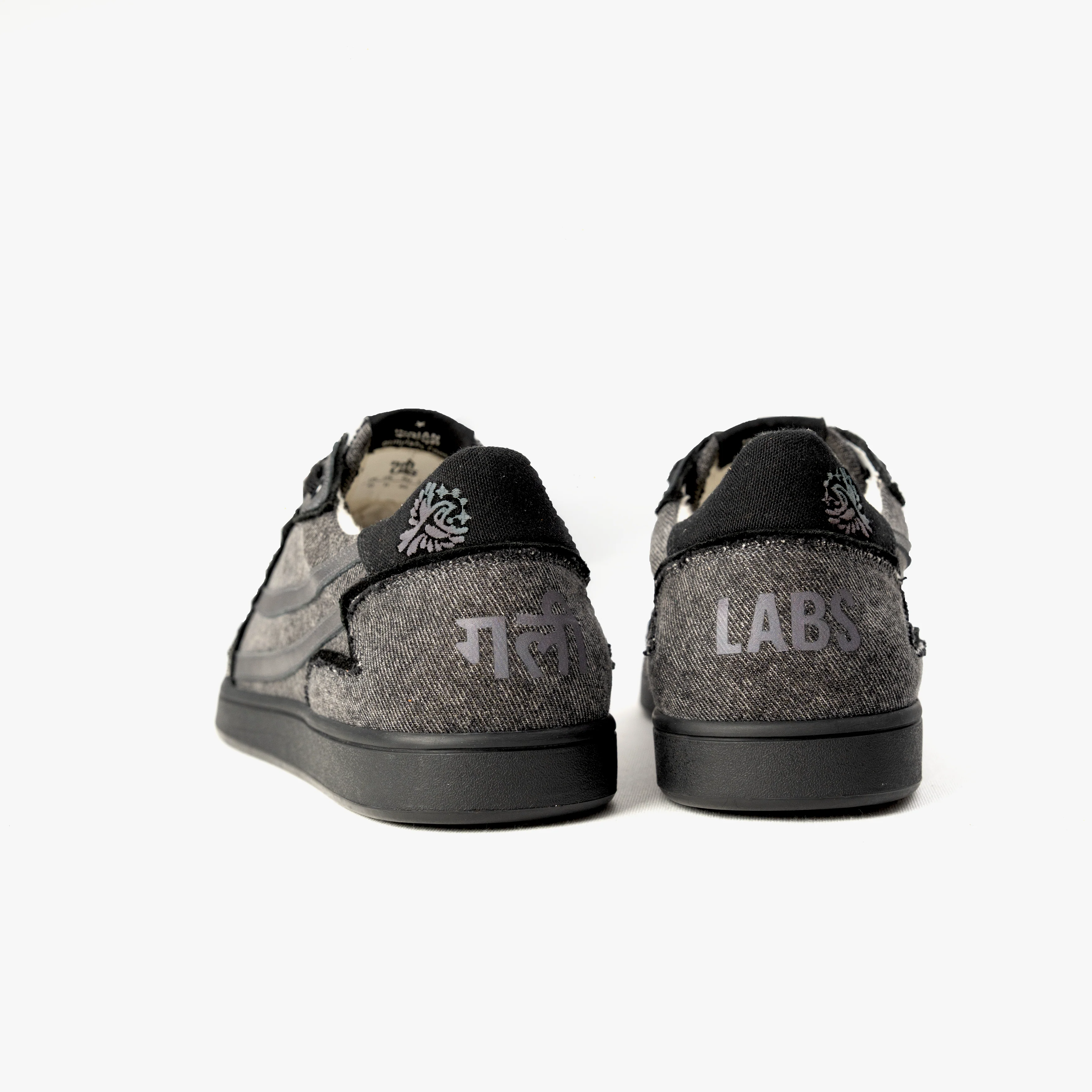 Gully Number 001 -  Baaz Chaaya Grey for Women - Image 4